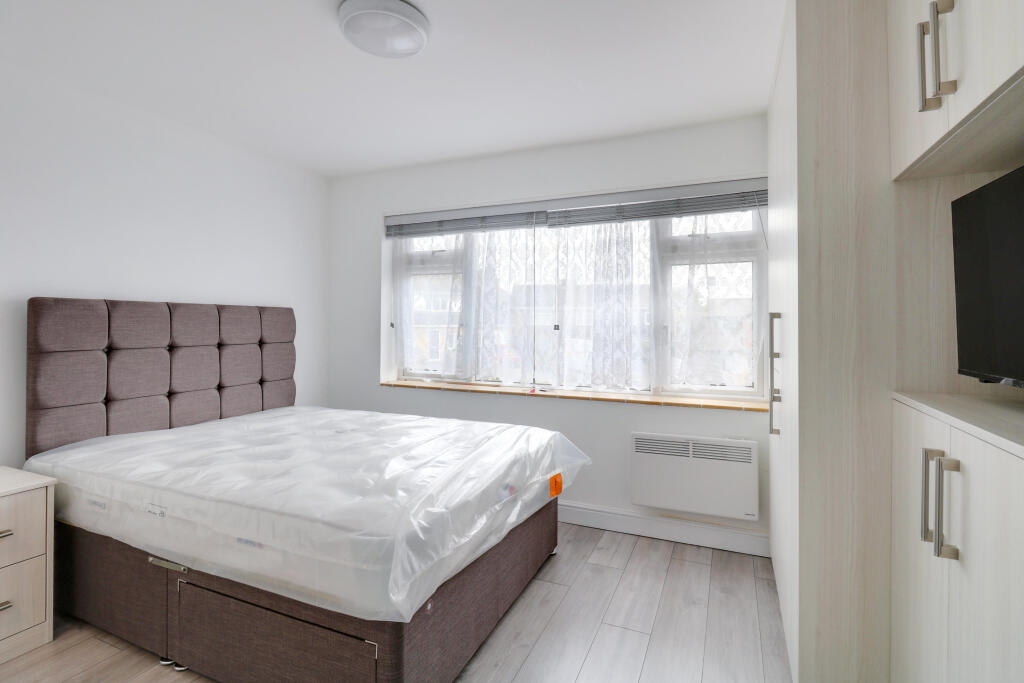 Main image of property: Rambler Close, Bath Road, Taplow, SL6 0JT