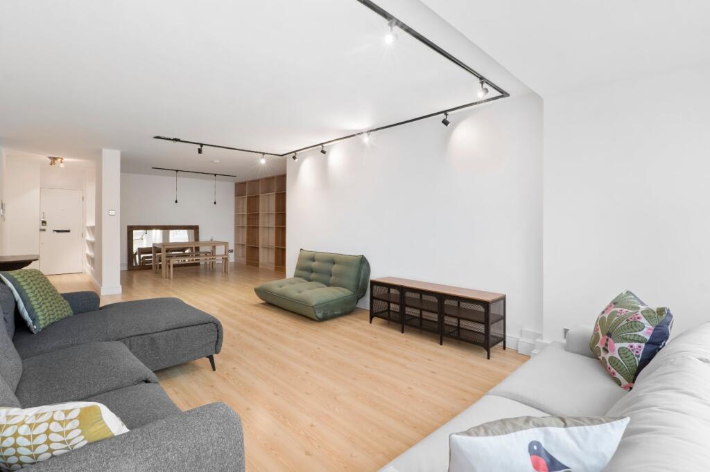 Main image of property: Gloucester Avenue,
Primrose Hill, NW1