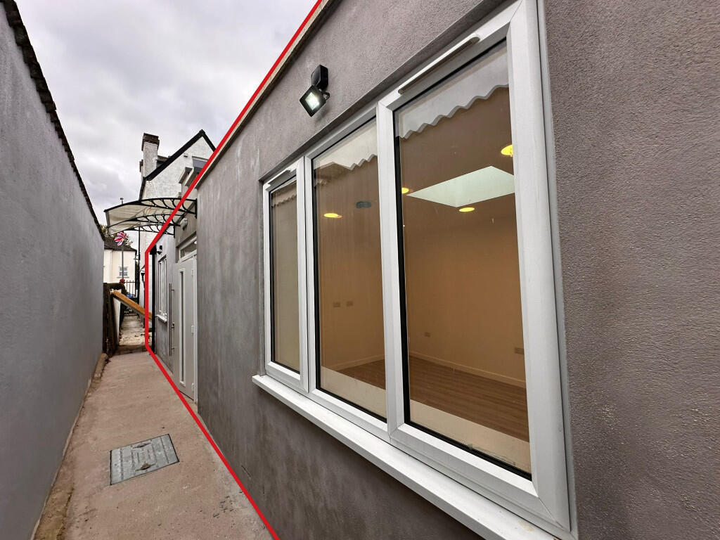 Main image of property: 19B Heathfield Road, Bromley, London, BR2