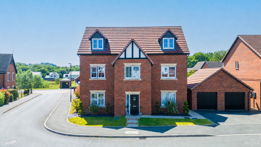 Main image of property: Damstead Park Avenue, Alfreton