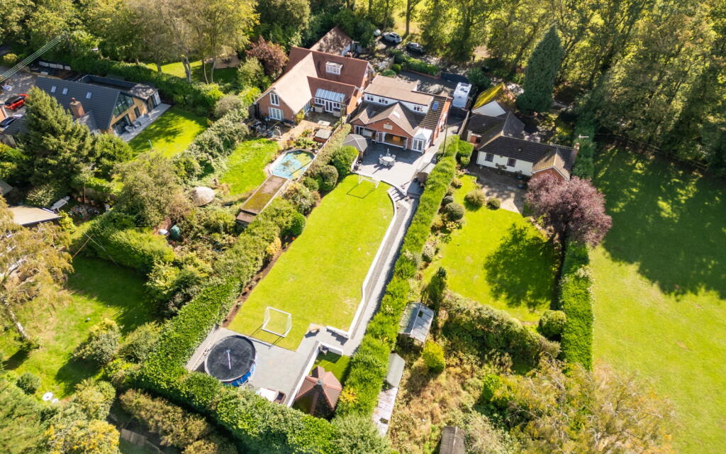 Main image of property: Newtown Lane,Belbroughton,Stourbridge,DY9 9UR