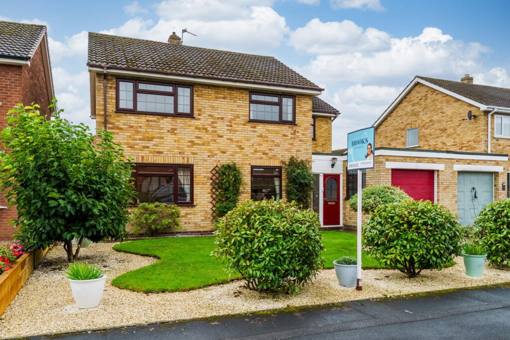 Main image of property: The Hawthorns, Riccall, York, YO19 6NZ