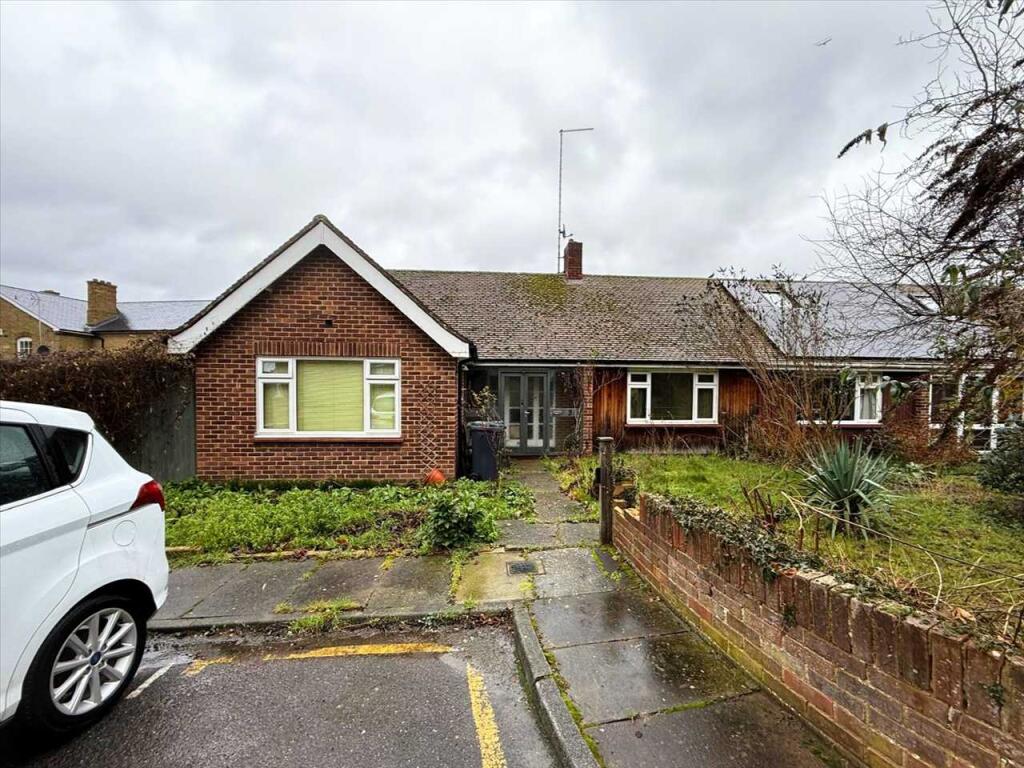 Main image of property: Belvedere Close, Gravesend