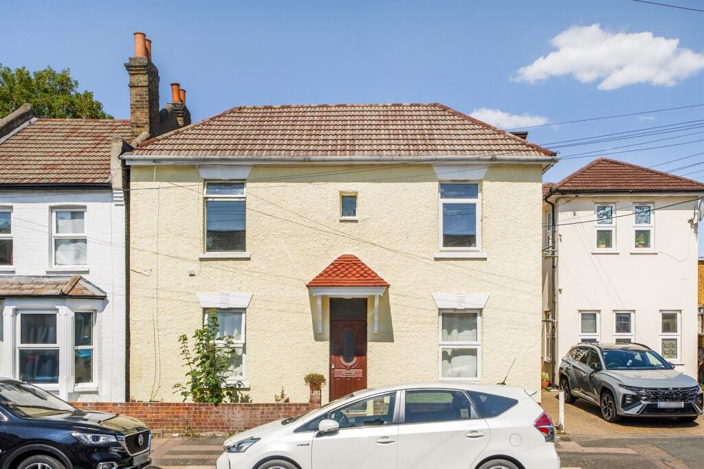 Main image of property: Wyche Grove, CR2