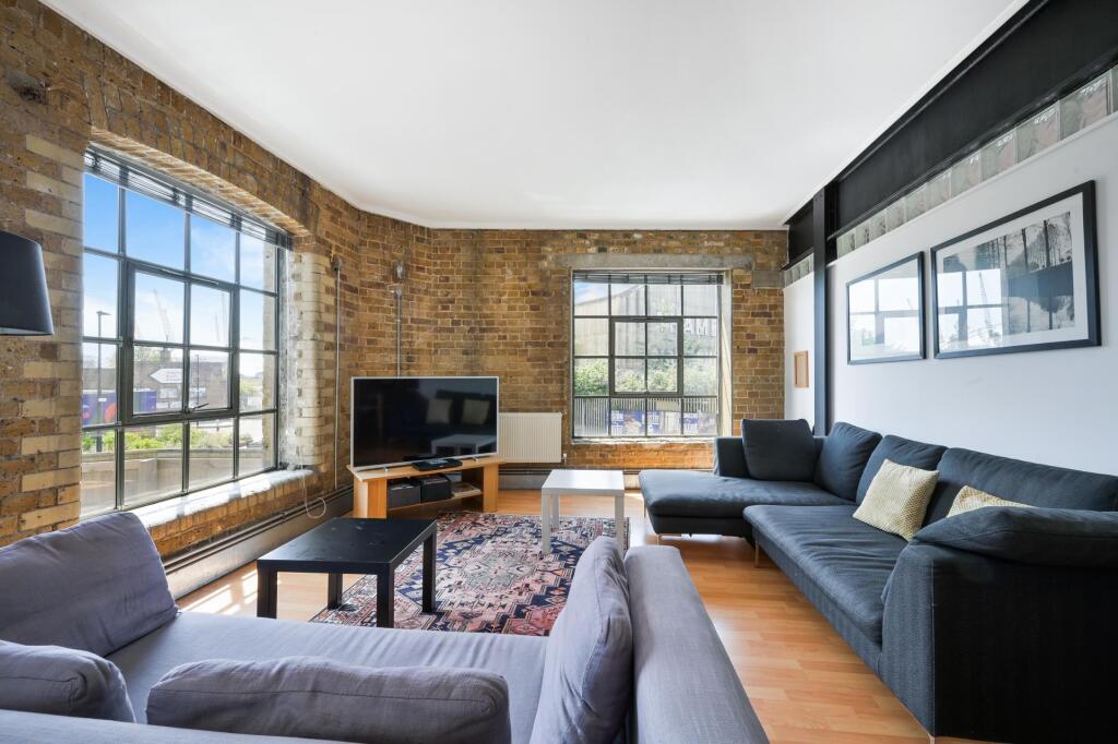 Main image of property: 44 Orchard Place, London, E14