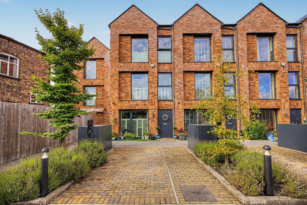 Main image of property: Southbank, Bridgewater Road, Altrincham