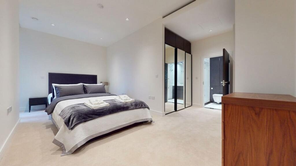 Main image of property: Quayside House, Kew Bridge, TW8