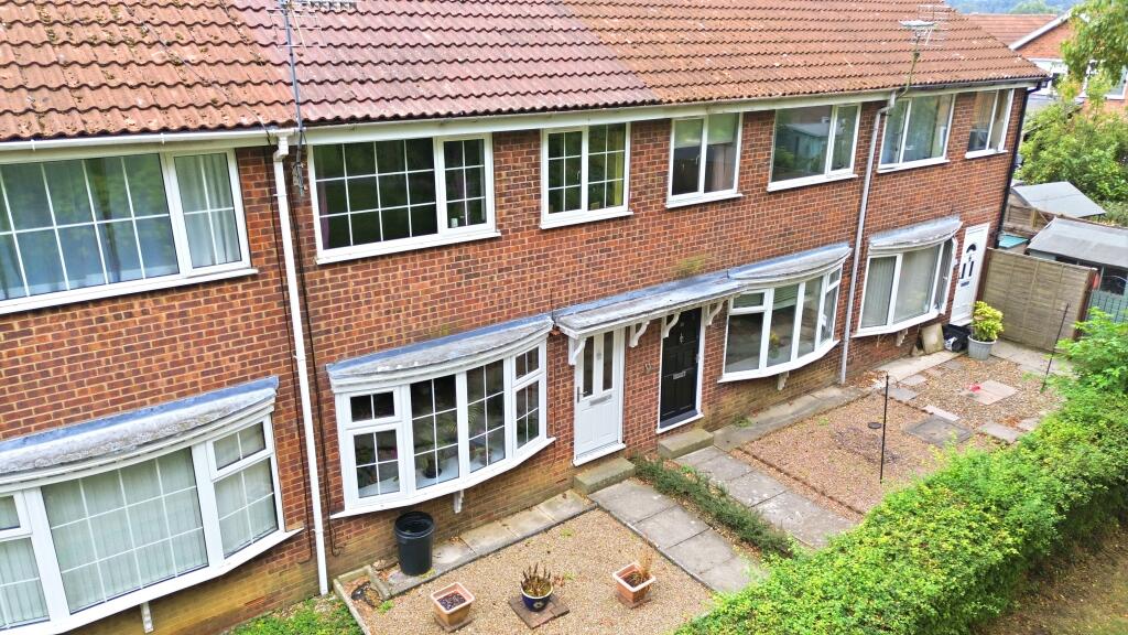 Main image of property: Houndsway, York, YO24