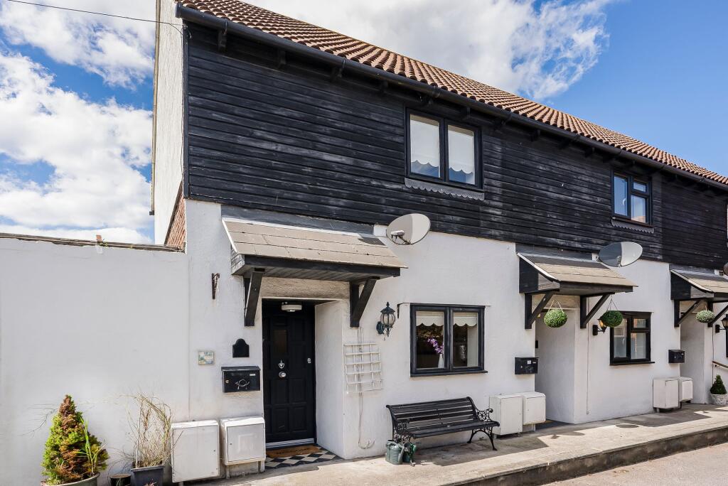 Main image of property: Southgate Mews, Great Wakering, SS3