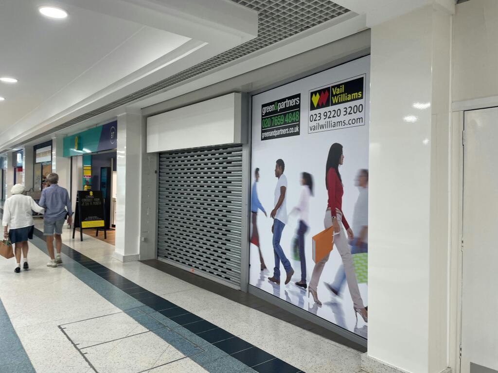 PHOTO 3  Unit 92  38 Westbury Mall  Fareham Shopping Centre.jpeg