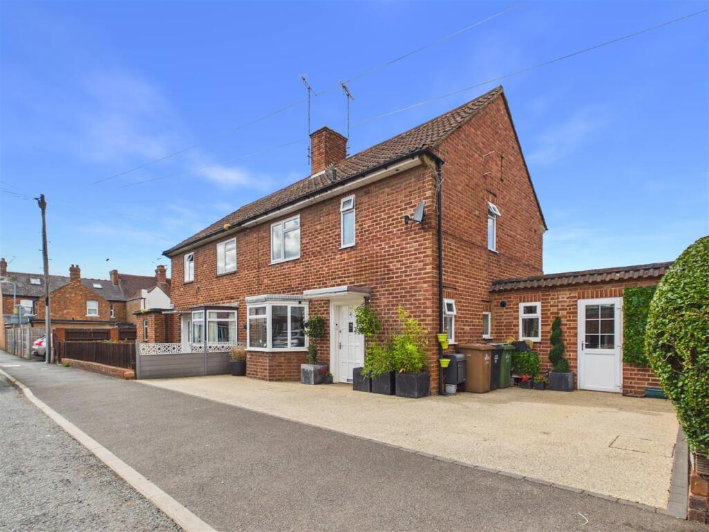 Main image of property: Kings Road, Evesham