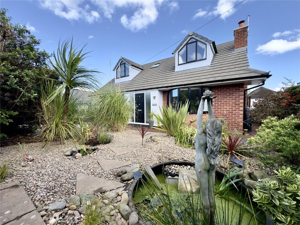 Main image of property: The Spinney, West Kirby, Wirral, Merseyside, CH48