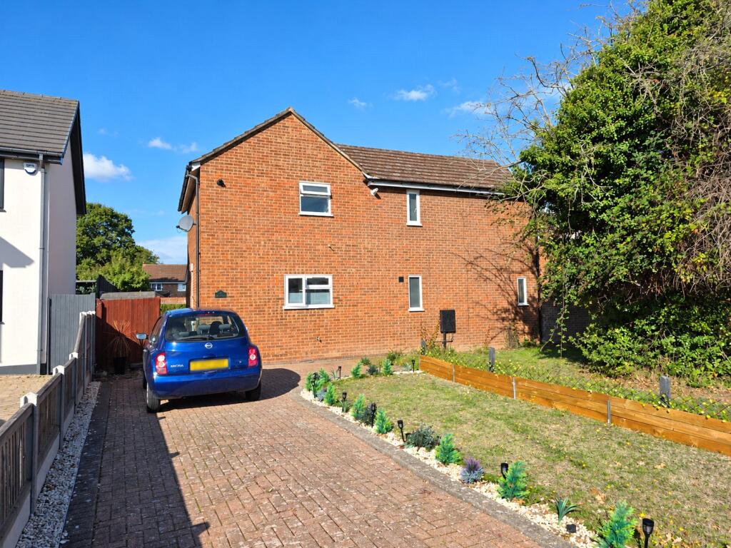 Main image of property: Mey Walk, Hockley, Essex, SS5