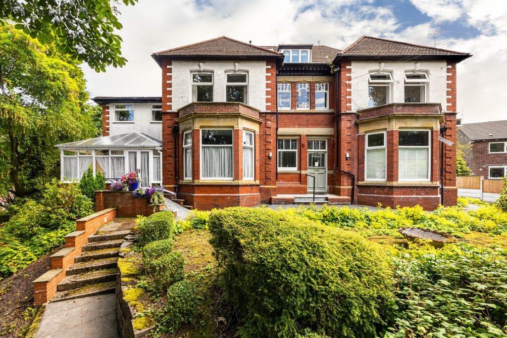 Main image of property: Flat 2 Wellington Lodge, Greenfield, OL3