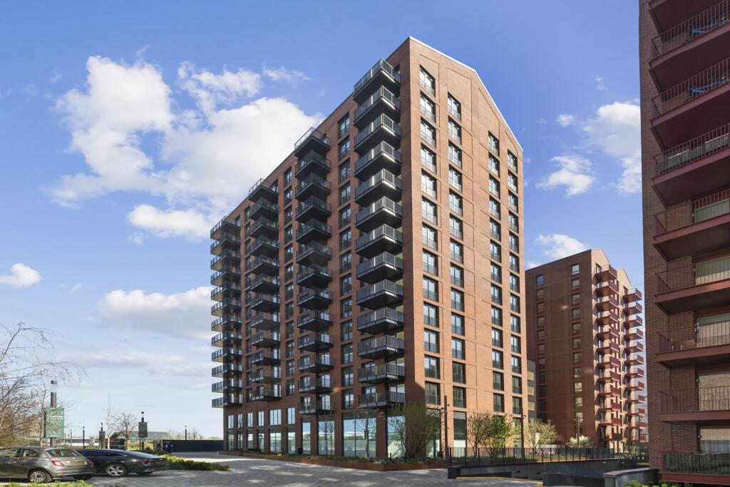Main image of property: Barnacle House, 1 Hemlock Street, E14