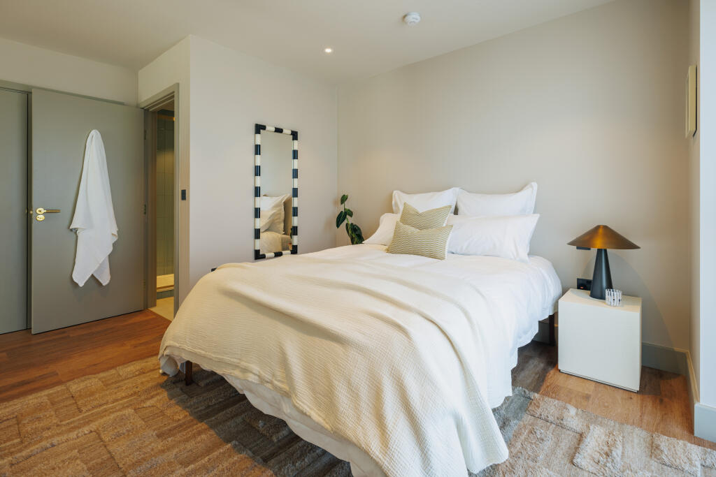 Main image of property: Duxford Tower, East Drive, Colindale, NW9 4GN