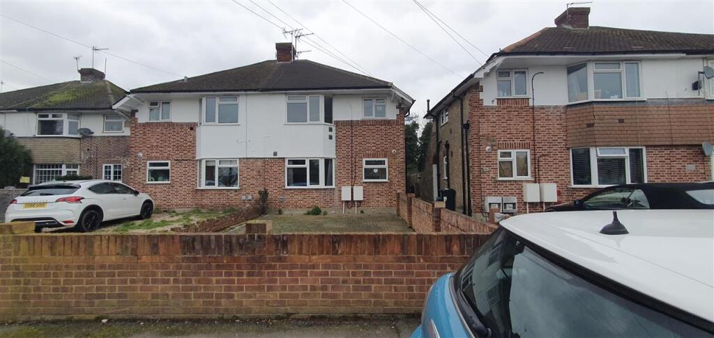 Main image of property: Elmcroft Close, Bedfont