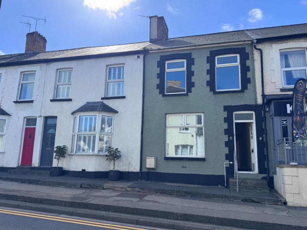 Main image of property: 32 Eastgate, Cowbridge, Vale of Glamorgan, CF71 7DG