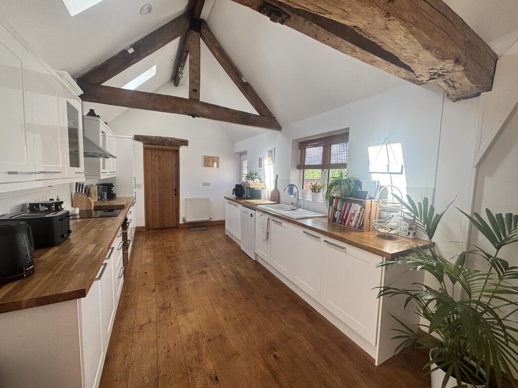 Main image of property: Battenton Barn, Owlhill Lane, Lineholt, Ombersley, Worcestershire
