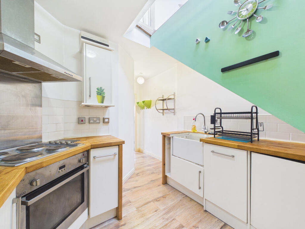 Main image of property: 12 Franklin Street, Hull, Hull, HU9