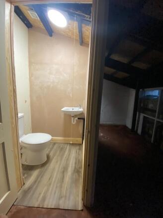 Upstairs HMO 2nd New Toilet