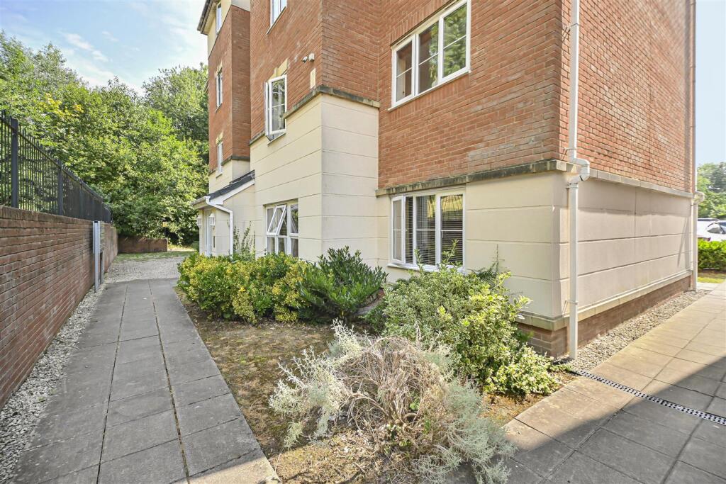 Main image of property: Ledgard Avenue, Leigh