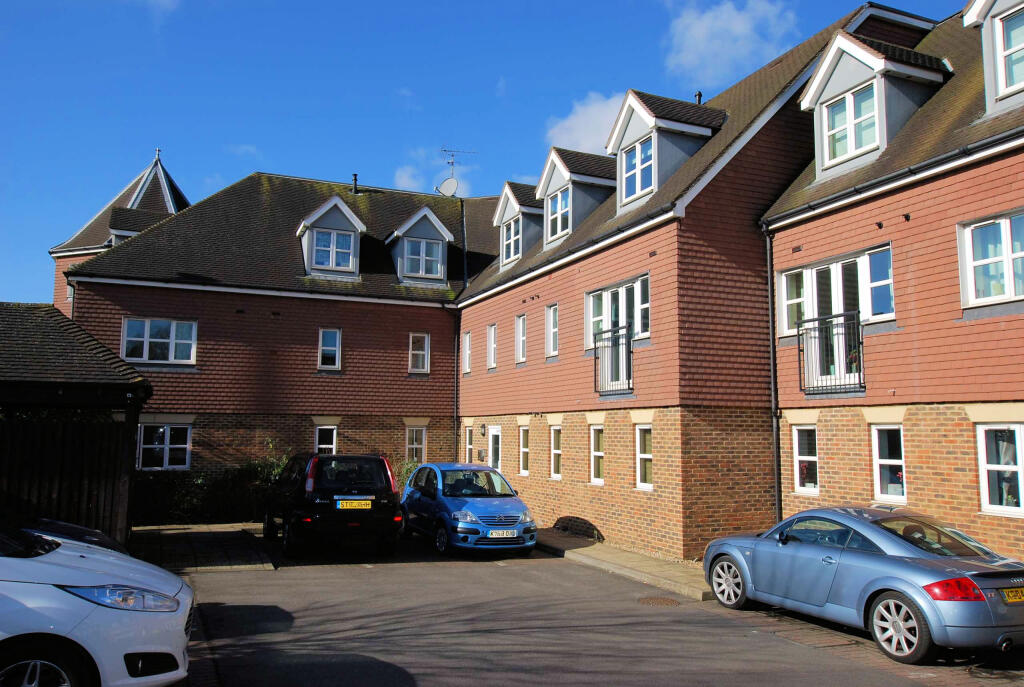 Main image of property: Kitsbridge House, Brookhill Road, Copthorne, West Sussex