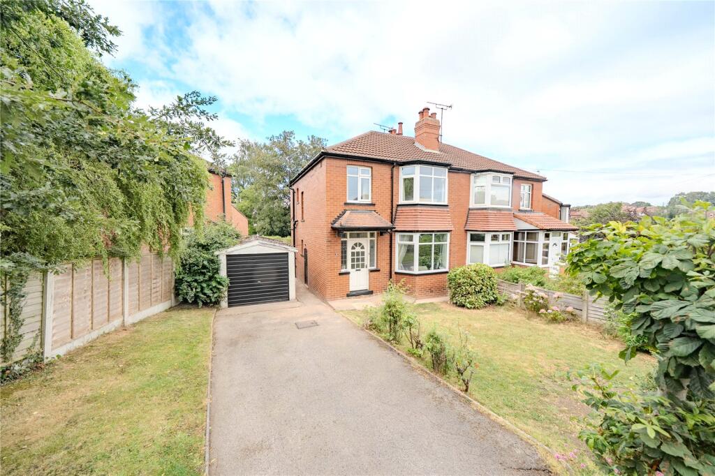 Main image of property: Chelwood Crescent, Roundhay, Leeds