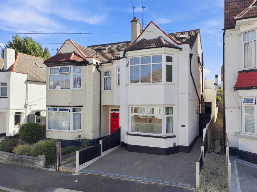 Main image of property: Oakleigh Park Drive, Leigh-on-sea, SS9