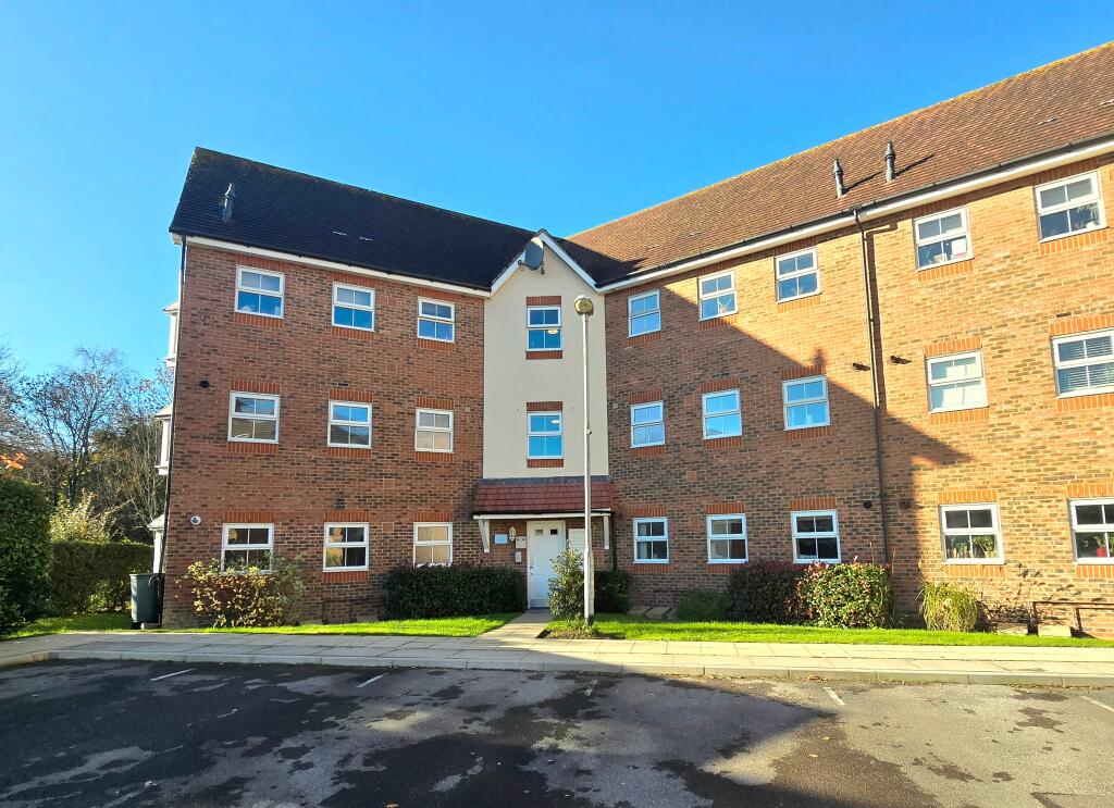 Main image of property: Whites Way, Hedge End