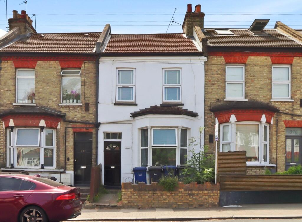 Main image of property: Oakleigh Road North, London