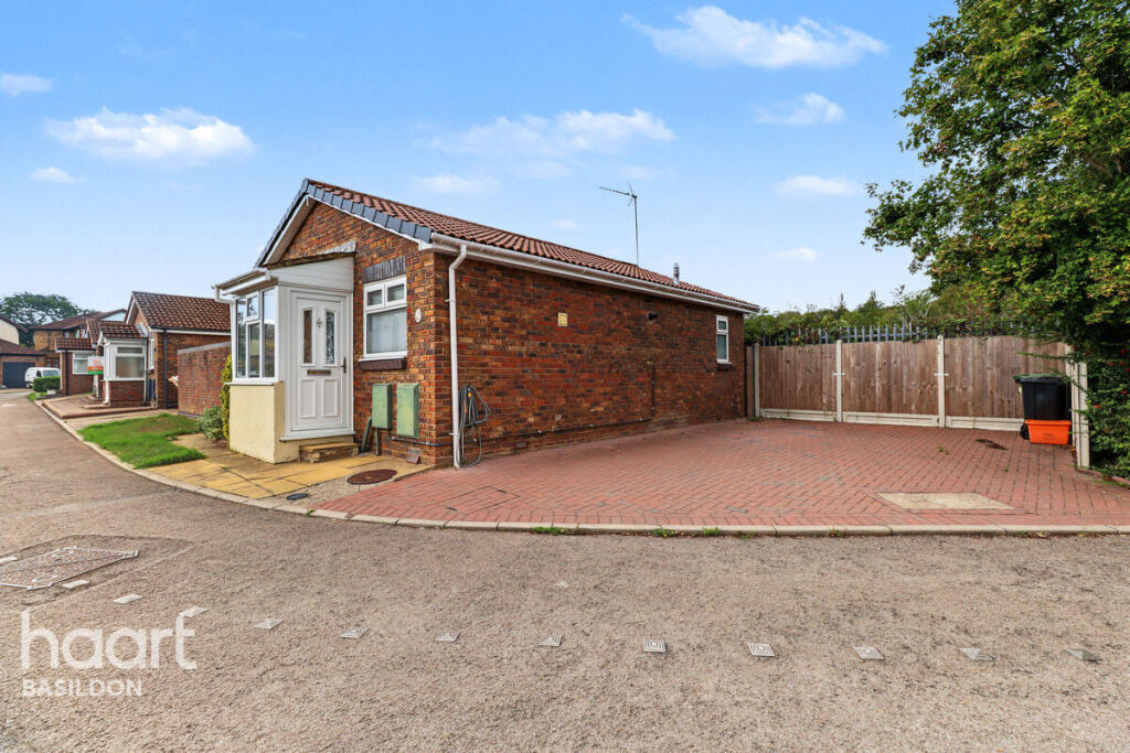 Main image of property: Cashmere Way, Basildon
