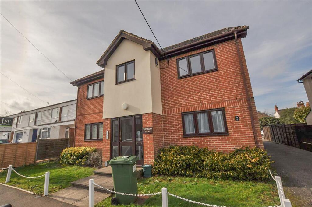 Main image of property: Wellington Road, St. Albans, AL1