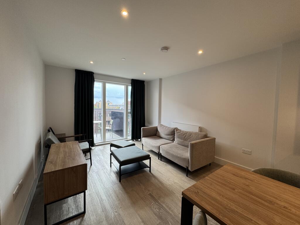 Main image of property: 35 Palmer Street, Reading