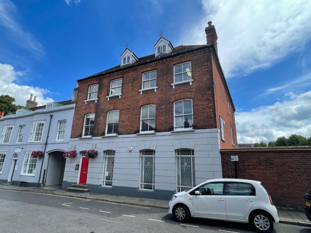 Main image of property: 27 Castle Street, Canterbury