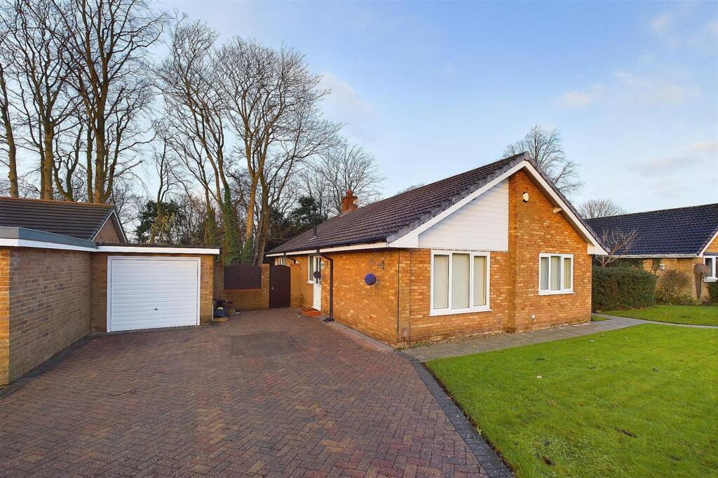 Main image of property: Brookwood Close, Walton, WA4