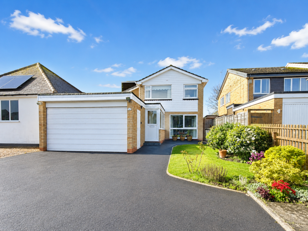 Main image of property: Alcester Road, Hollywood, B47 5HQ