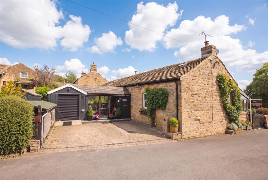 Main image of property: Carlton Lane, Guiseley, Leeds