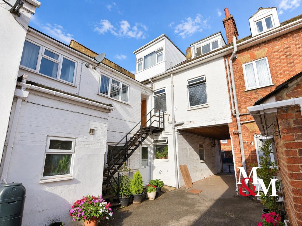 Main image of property: HOCKLIFFE STREET