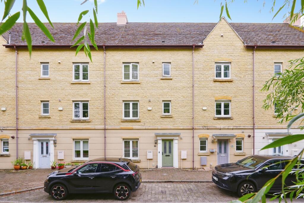 Main image of property: New Bridge Street, Witney, Oxfordshire, OX28