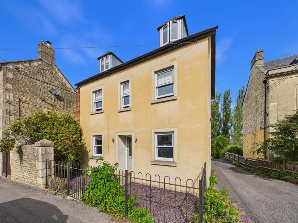 Main image of property: London Road, Chippenham