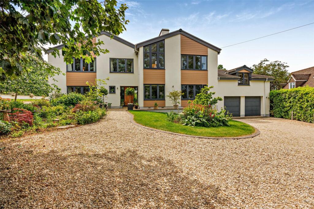 Main image of property: Beechwood Close, Cheltenham, Gloucestershire, GL52