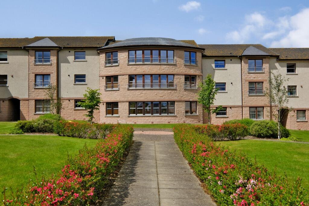Main image of property: 75 McIntosh Crescent, Dyce, Aberdeen, AB21 7AF