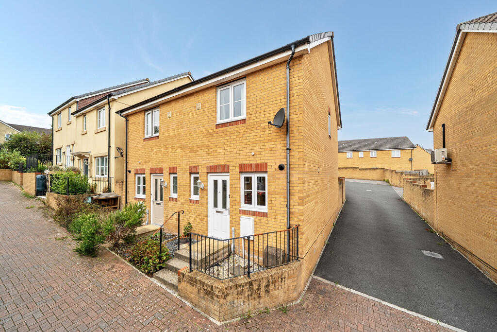 Main image of property: Meadow Rise, Newton Abbot, Devon, TQ12