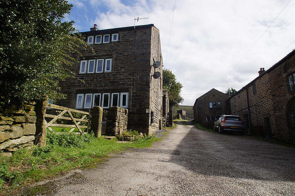 Main image of property: 2 Fairbanks Farm Cottage, Lee Side, Diggle, Oldham