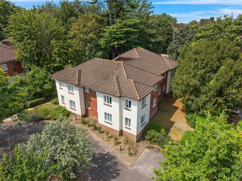 Main image of property: Guildford Road, Fetcham, Leatherhead, Surrey, KT22