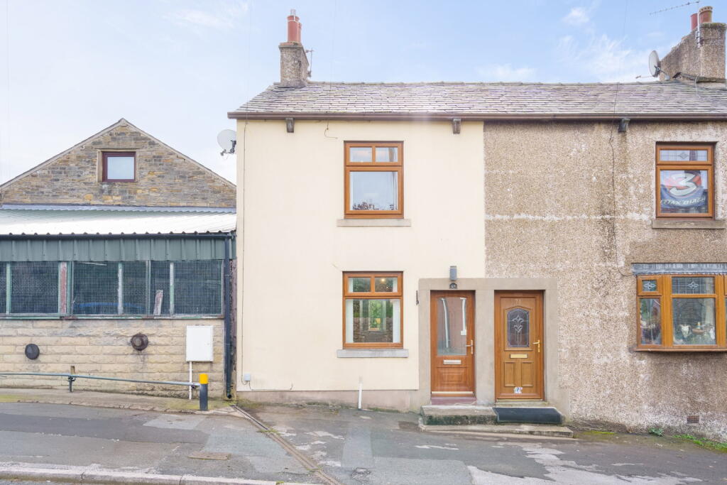 Main image of property: Hadfield Road, Hadfield, Glossop, SK13 1NR