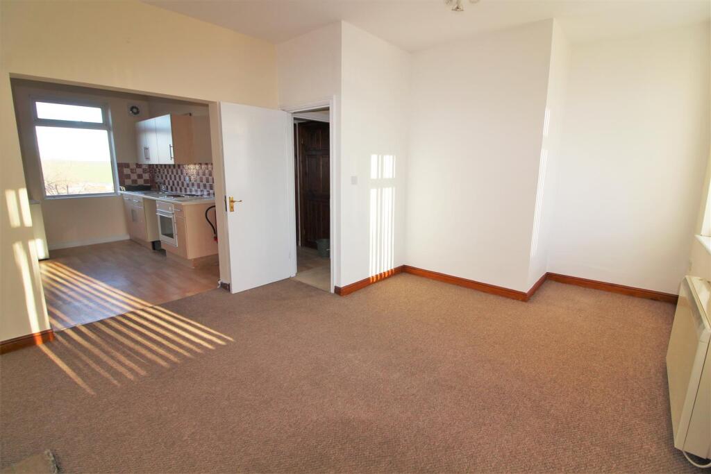Main image of property: Commercial Road, Skelmanthorpe, Huddersfield