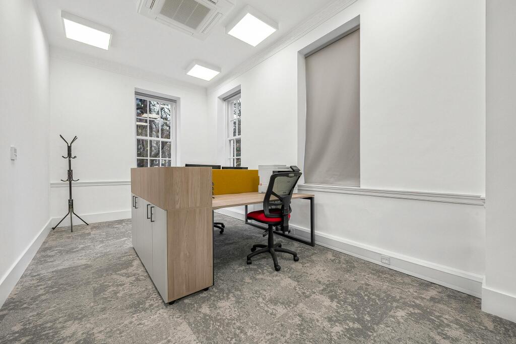 OFFICE8.jpg