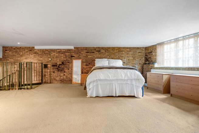 Michael Charles-Flat 8  Gowers Walk-10